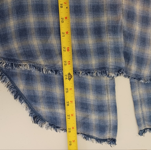 Bella Dahl Beachy Slit Back Plaid Button Down Front Shirt - Picture 10 of 13